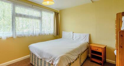 Tennyson Ground Floor Apartment