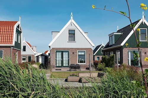 Bungalow mit 2 Schlafzimmern und 2 Badezimmern