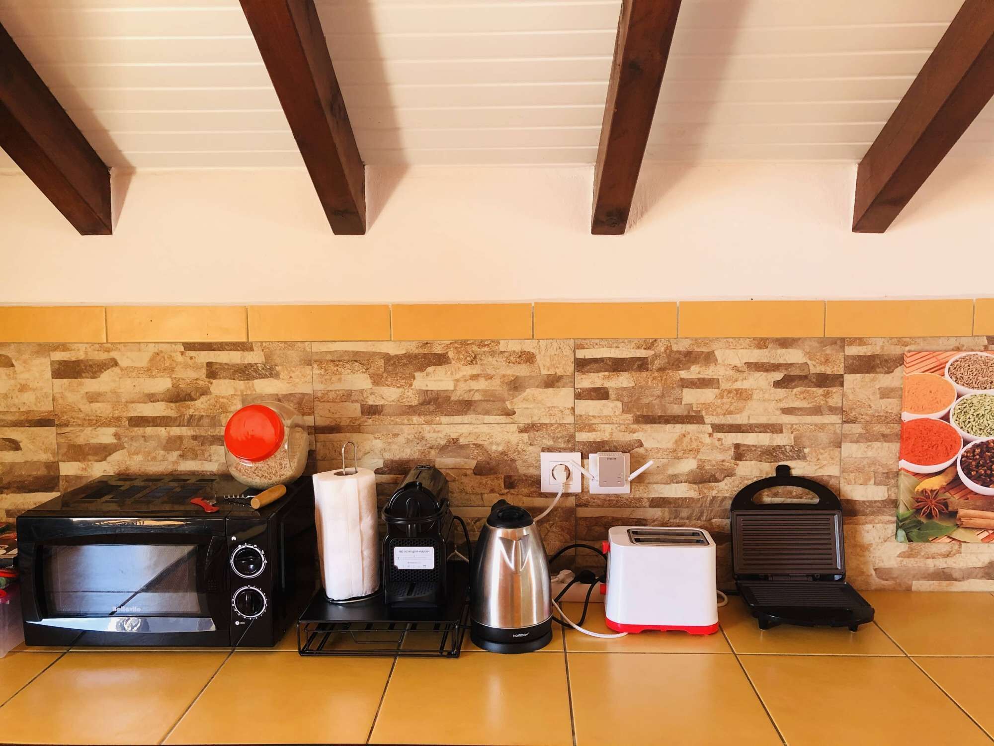 المنشأة من الداخل