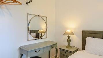 2 bedrooms