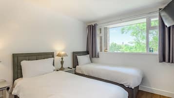 2 bedrooms