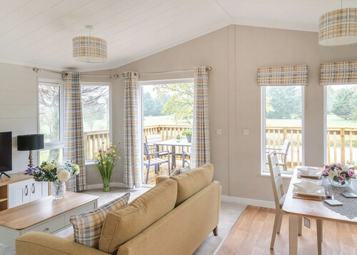 Brand new for 2023. Luxury lodge with a stylish finish.