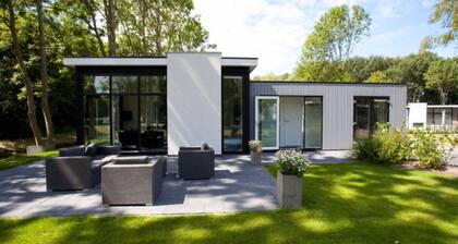 Chalet mit 2 Schlafzimmern und einer Terrasse