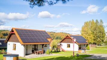 2 bedrooms, individually decorated, individually furnished