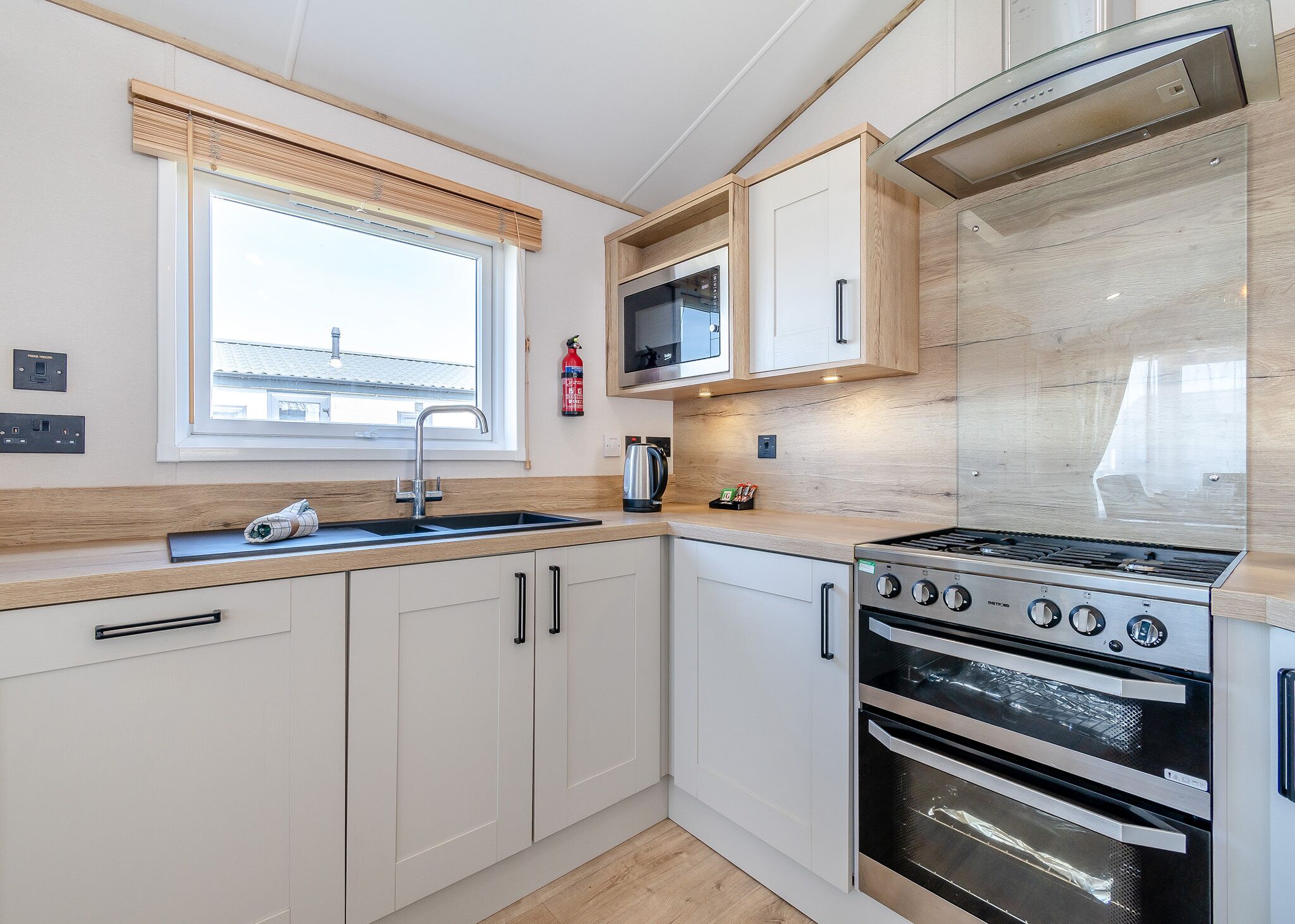 Fridge, oven, stovetop, toaster