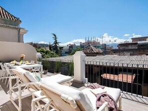 Outdoor dining - My dream suite Apartment (Granada)