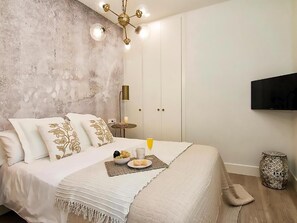 1 chambre, fer et planche à repasser, accès au Wi-Fi (inclus)