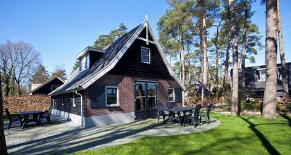 Bungalow with 4 bedrooms and a terrace