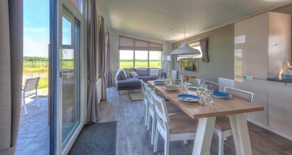Chalet avec 3 chambres Ă coucher et terrasse