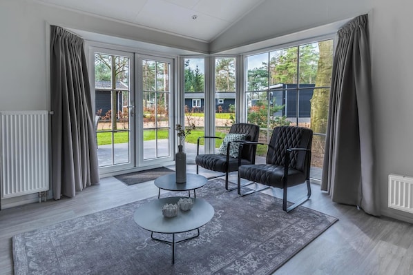 Interior - Chalet with 3 bedrooms and a terrace (Halfweg)