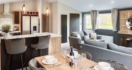 2 bedroom accommodation in Pershore