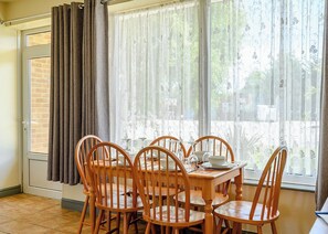 Dining - Tennyson First Floor Apartment (Roman Bank, Skegness)