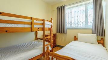 2 bedrooms