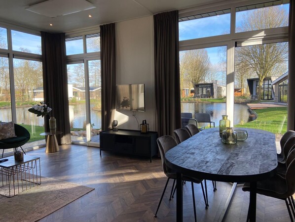 Dining - Pavilion 6 (Kaatsheuvel)