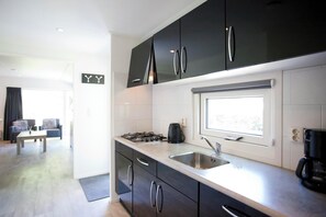 Réfrigérateur, micro-ondes, lave-vaisselle