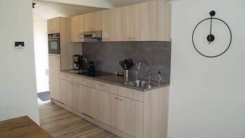 Refrigerador, placa de cocina