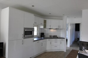 Fridge, microwave, dishwasher