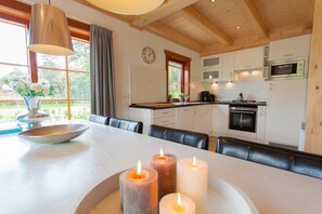 Kühlschrank, Mikrowelle, Geschirrspüler