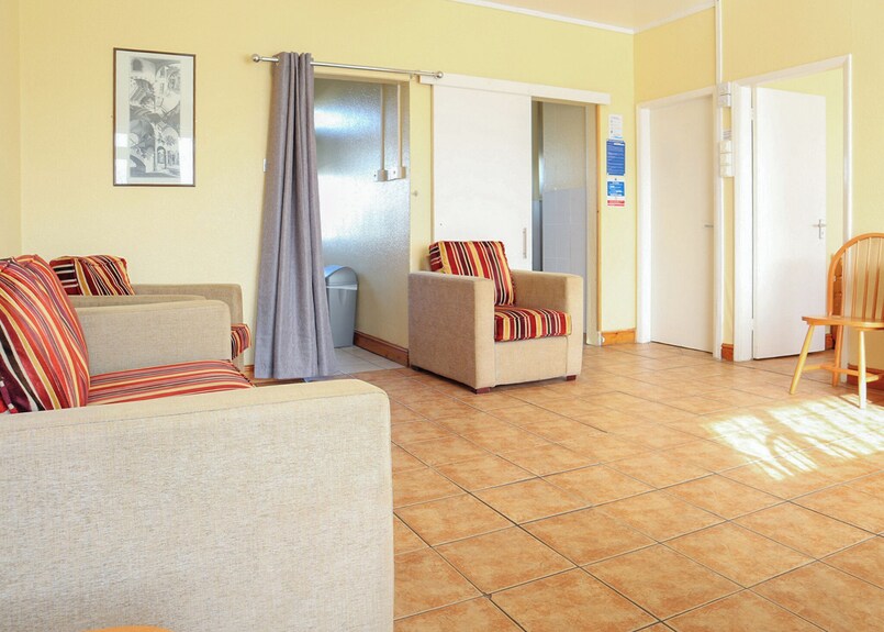 Tennyson First Floor Apartment (Pet) - Skegness Beach