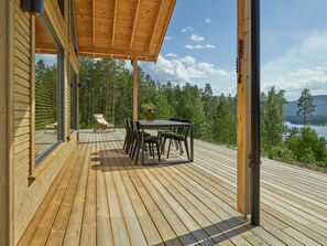 Outdoor dining - Familie vakantiehuis met prachtig uitzicht. Alle faciliteiten op loopafstand. (Vradal)