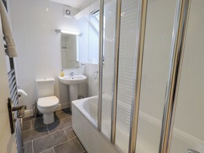 Cottage | Bathroom | Shower - Holme Rigg (Keswick)