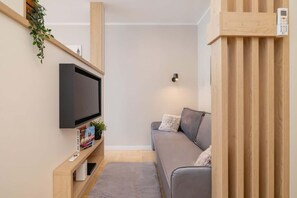 TV - Pet-friendly | Studio for 4 | Kazimierz district (Kraków)