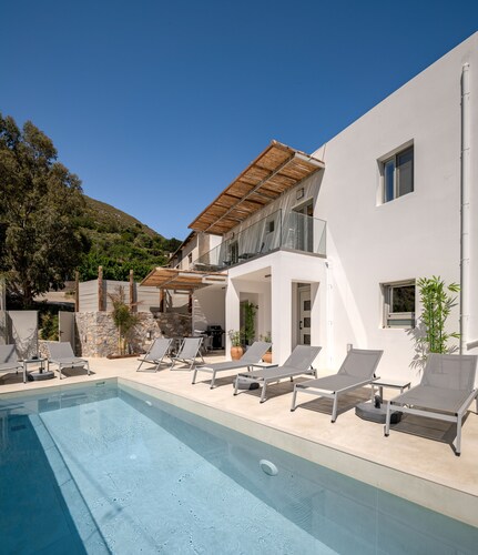 Sun Moon Villa I, True Nature Purity