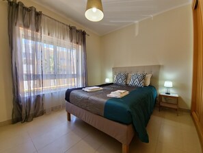 2 Schlafzimmer, Bügeleisen/Bügelbrett, Internetzugang, Bettwäsche