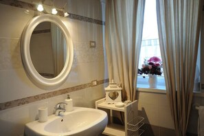 Doccia, bidet