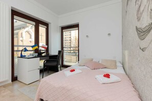 1 bedroom, desk, iron/ironing board, WiFi