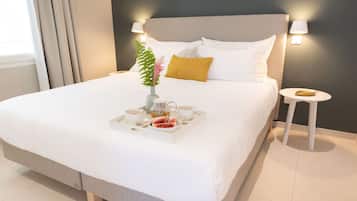 In-room safe, iron/ironing board, free WiFi, bed sheets