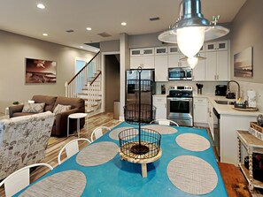 Dining - East Point Cottages F by Southern Vacation Rentals (Gulf Shores)