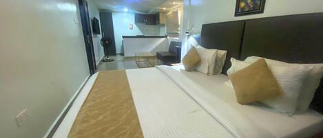 1 chambre, literie de qualité supérieure, bureau