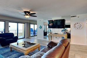 Condo, Multiple Beds, Balcony, Ocean View | Living area