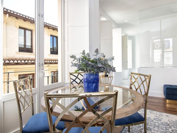 تناول الطعام