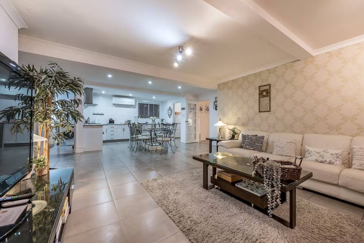 Smart TV, books, offices