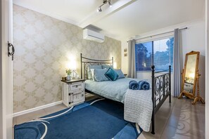 2 bedrooms, desk, iron/ironing board, free WiFi