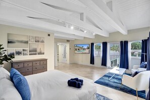 6 bedrooms, iron/ironing board, WiFi