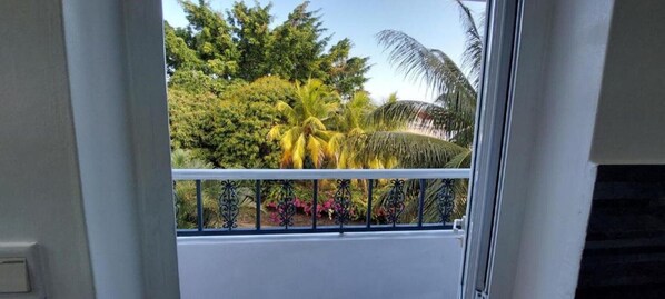 Interior - Oasis view (flic en flac)