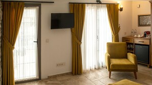 Comfort-Zimmer | Minibar (mit einigen kostenlosen Artikeln), individuell eingerichtet