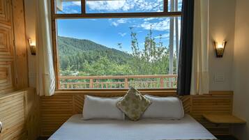 Deluxe Room | Free WiFi