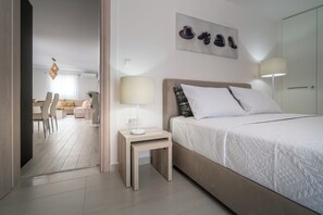 3 soverom, strykejern/-brett, reiseseng for barn og internettilgang