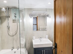 Shower - Driftwood Cottage (Saltburn-by-the-Sea)