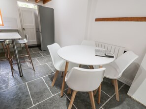 Dining - Driftwood Cottage (Saltburn-by-the-Sea)