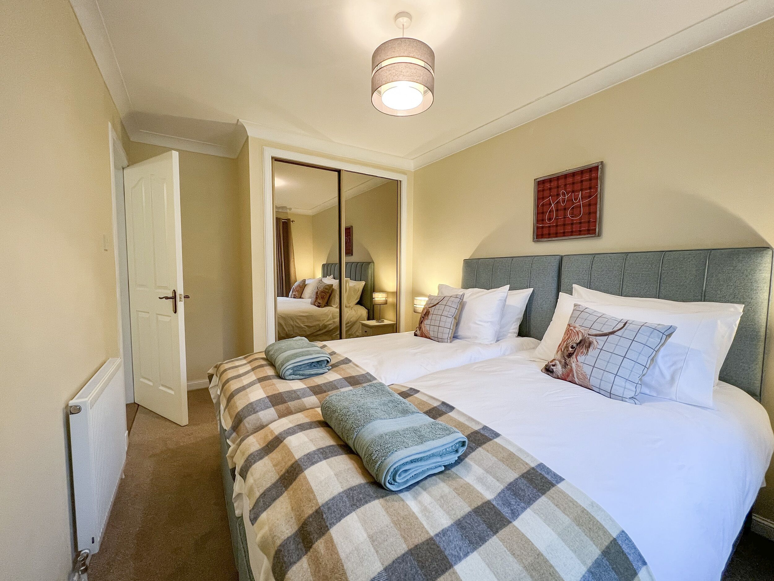 2 bedrooms, individually decorated, individually furnished, free WiFi