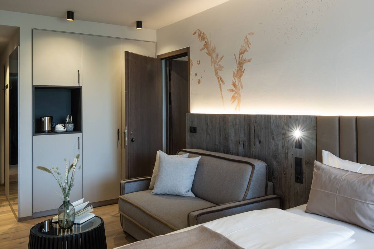 Premium bedding, minibar, in-room safe, blackout curtains
