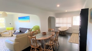 Living area - Bluebell - Walking distance to the beach, suitable for large families, and within minutes drive to a (Nambucca Heads)