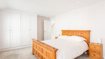 4 bedrooms, individually decorated, individually furnished, free WiFi