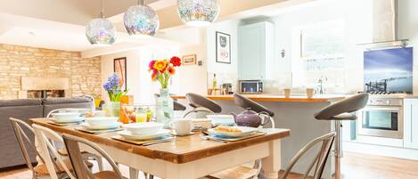 Fridge, dishwasher, electric kettle, toaster