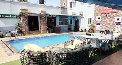 Easton Hill Continental Hotel